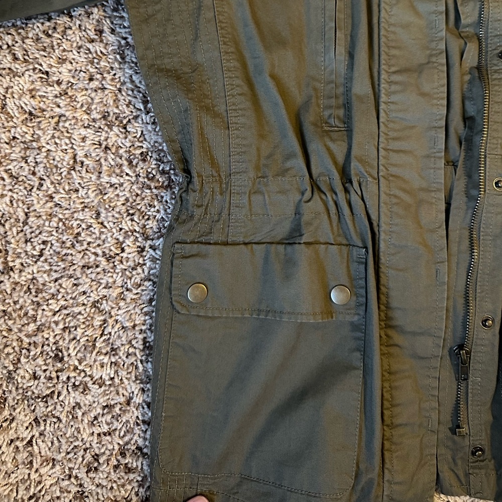 Green Jacket - Picture 5 of 7